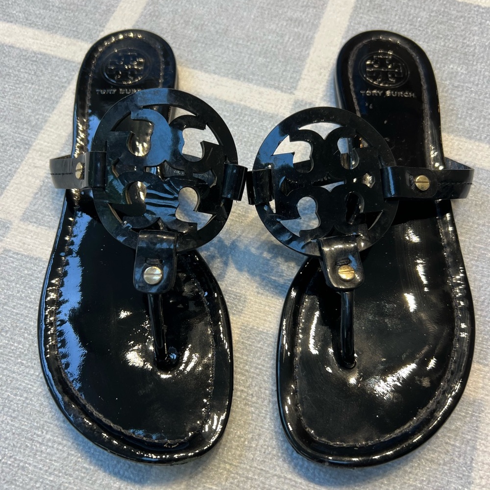 MILLER PATENT SANDAL - Black Size 9